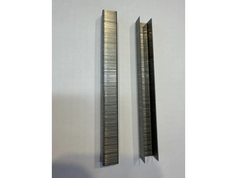 Почему правильный выбор скоб — это вопрос безопасности, долговечности и экономии. Подробный гид по применению нержавеющих скоб в экстремальных условиях влажности.